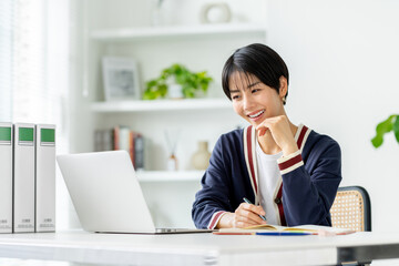 株式会社リビング東京【ネット販売管理業務】